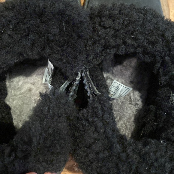 UGG McKay Boot - Size 6 - Picture 10 of 13